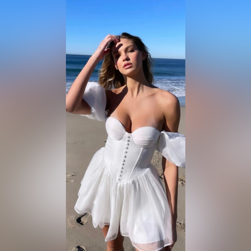 Adeirlina Dress - Picture 3 of 3